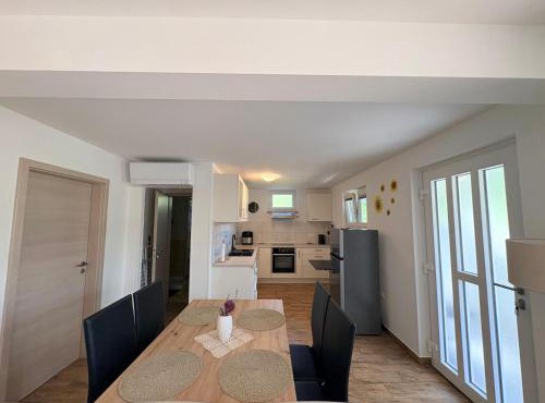 Apartma Zari