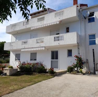 Apartmani By the see Božo Benić in Rtina