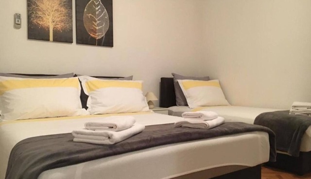 Apartment Željko - large terrace : - Makarska, Riviera Makarska, Croatia in Makarska