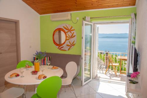 Apartment Ariana in Bol