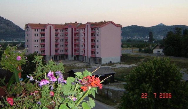 Apartment Aurora - Studio Apartment with Balcony in Trebinje