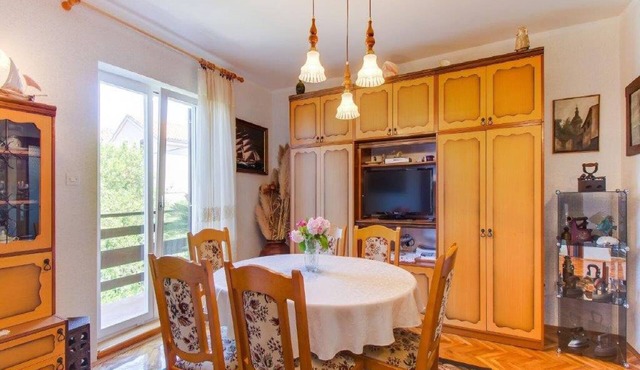 Apartment Blamax with Terrace and Sea View in Mali Losinj