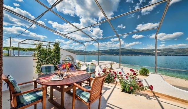 Apartment in Arbanija with Seaview, Terrace, Air condition, WIFI (5138-2) in Arbanija