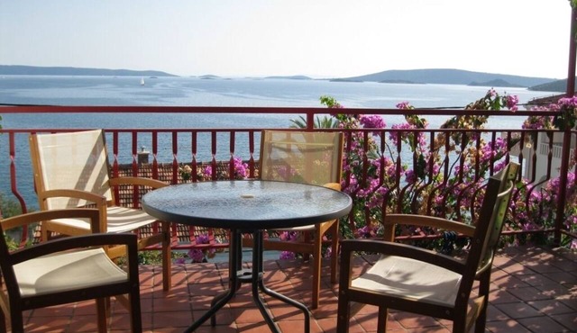 Apartment in Seget Vranjica with Seaview, Balcony, Air condition, WIFI (215-1) in Seget Vranjica