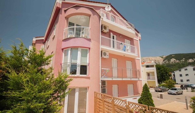 Apartment Lovorka 2 with terrace and barbeque in Baška
