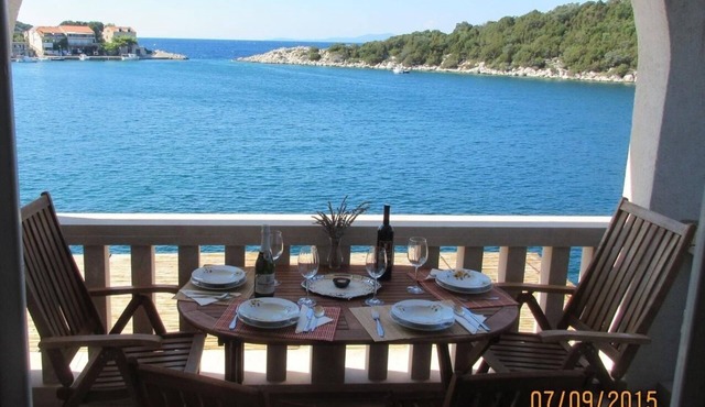 Apartment Mile - 10m from the sea A4(2+2) Arch 2 - Zaklopatica, Island Lastovo, Croatia in Zaklopatica