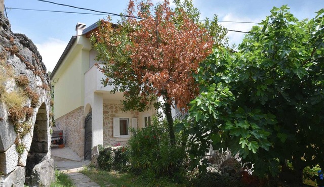 Apartment Neven 2 on the first floor in Čižići