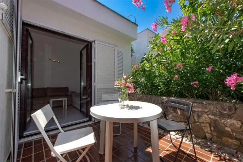 Apartment Nevenka in Novalja