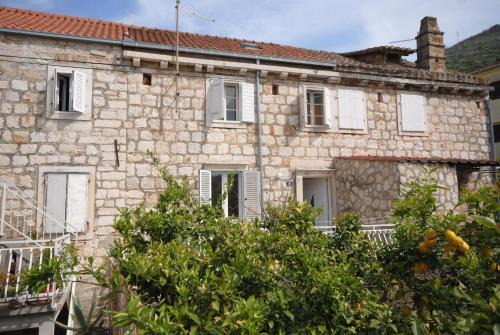 Apartment Nives in Vis