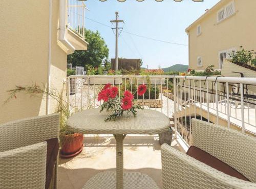Apartment Viva la Vita - Two-Bedroom Apartment with Shared Pool in Cavtat