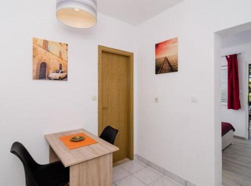 Apartments Ammos - One Bedroom Apartment with Shared Terrace and Sea View Mali in Saplunara