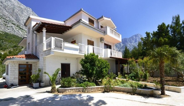 Apartments Ana, (13808), Baška Voda, hr in Baška Voda