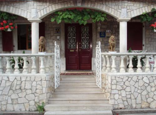 Apartments and Rooms Deskovic in Mošćenička Draga
