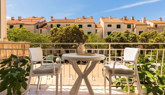 Apartments and Room Tattoo (111881-A2) - Makarska in Makarska