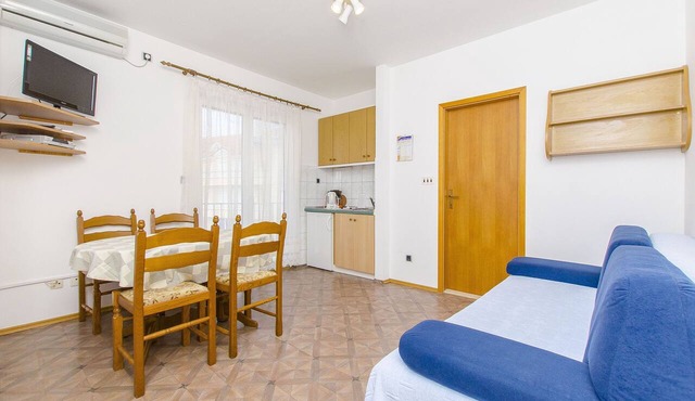Apartments and Rooms Iva (47621-A11) - Trogir in Trogir