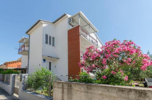 Apartments and Rooms Josipa in Vodice
