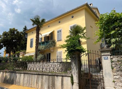 Apartments by the sea Opatija - Volosko, Opatija - 7846 in Volosko