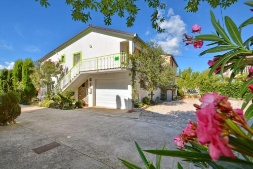 Apartments by the sea Zdrelac, Pasman - 8362 in Ždrelac