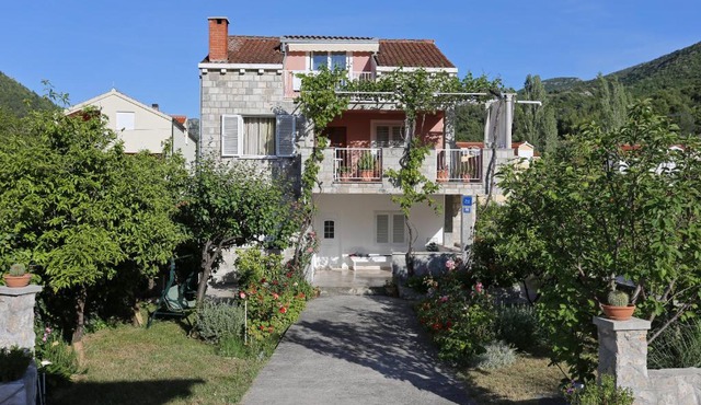 Apartments by the sea Zuljana, Peljesac - 10112 in Žuljana