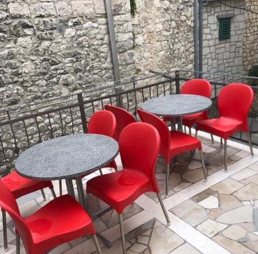 Apartments Center one minute from the beach in Baška Voda