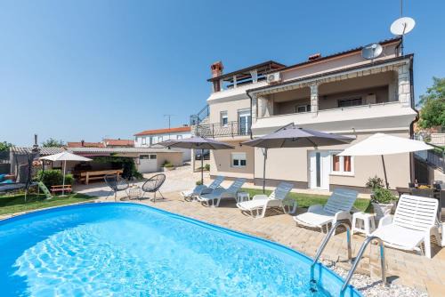 Apartments Dobrec