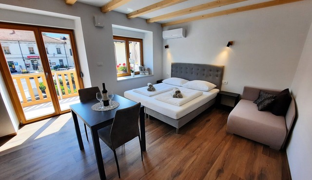 Apartments Hlapi with SPA