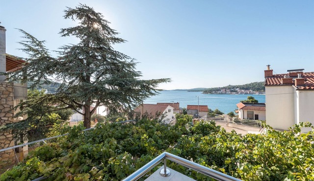 Apartments Snježana (23871-A1) - Tisno - island Murter