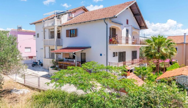 Apartments IvaT in Rogoznica