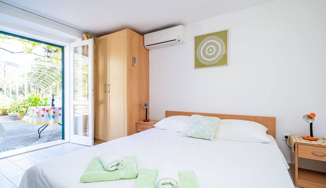 Apartments Lidija- Studio in Zaton