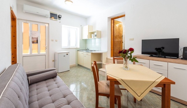 Apartments Lucija - One Bedroom Apartment with Terrace