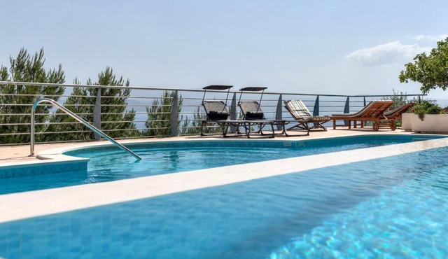 Apartments Majda in Lokva Rogoznica