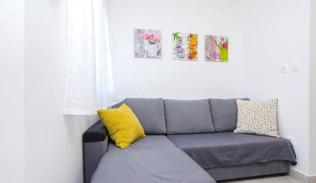Apartments Milan in Rogoznica