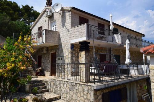 Apartments Milena in Stomorska