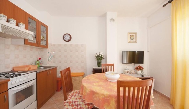 Apartments Mira - One Bedroom Apartment with Balcony(A2) in Splitska