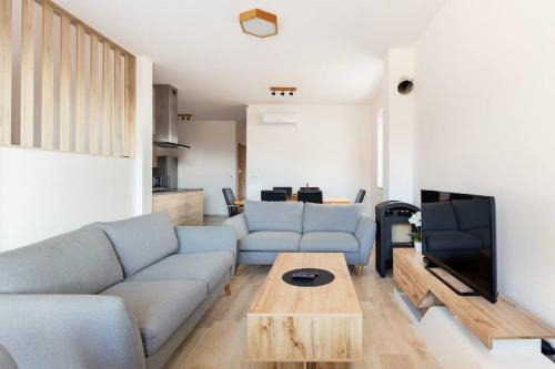 Apartments near Ljubljana, Sleeps 10, Free Parking