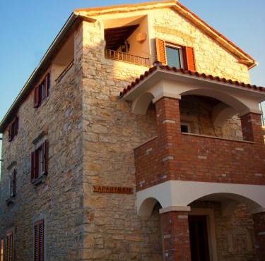 Apartments Percic in Tar
