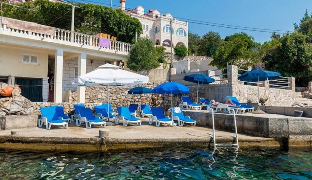 Apartments Rašica Molunat - Studio 16 in Molunat