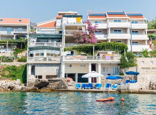 Apartments Rašica Molunat in Molunat