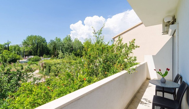 Apartments & Rooms Barišić - Studio Apartment with Balcony and Garden View (First Floor)-APT 9 in Kupari