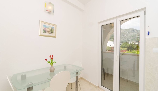 Apartments & Rooms Barišić - Studio Apartment with Balcony and City View (First Floor)-APT 10 in Kupari