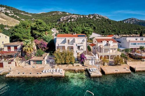 Apartments Sea front in Klek