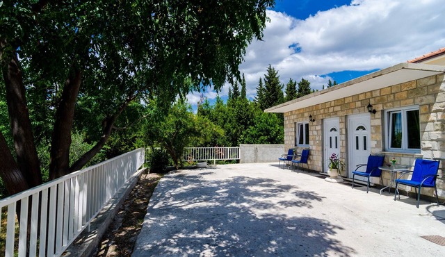 Apartments Versus- Comfort Studio Apartment with Terrace in Mlini