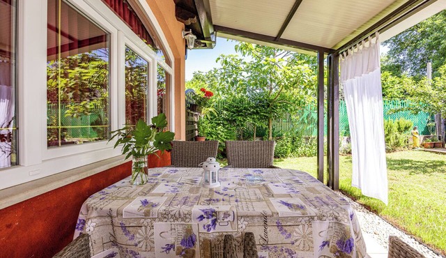 Apartments Villa Amaryllis (119691-A1) - Novigrad in Novigrad