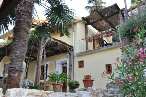 Apartments Vinetilia in Mošćenička Draga