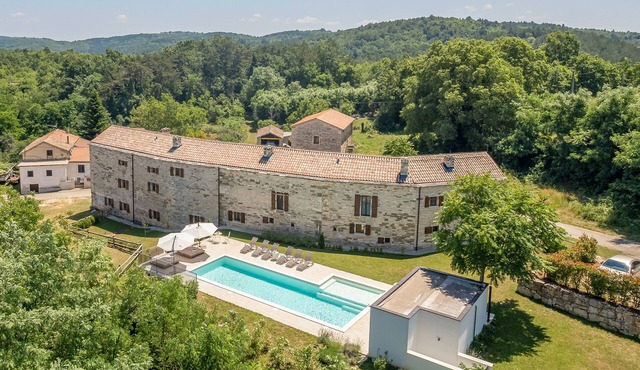 Aquileia Residence # 2- peaceful, private garden, large pool, close to Grožnjan in Grožnjan