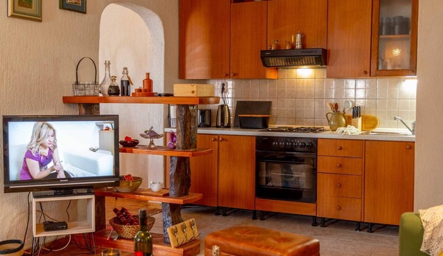 Authentic stone house Rustica in Lovrec