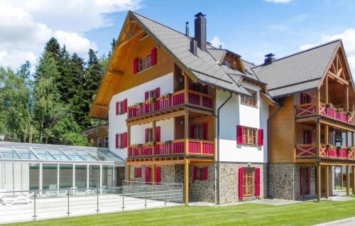 Awesome Apartment In Pohorje