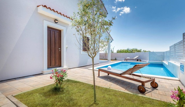 Awesome home in Betiga