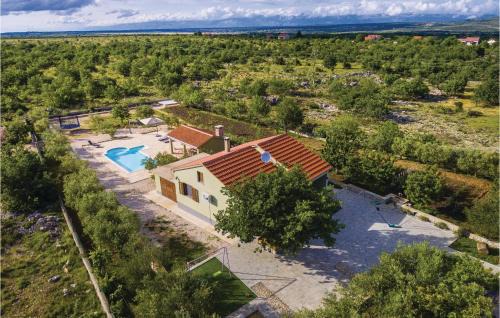Awesome Home In Biograd in Lišane Tinjske