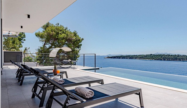 Awesome home in Blato in Blato